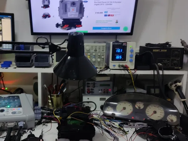 Laboratorio de electrónica automotriz
